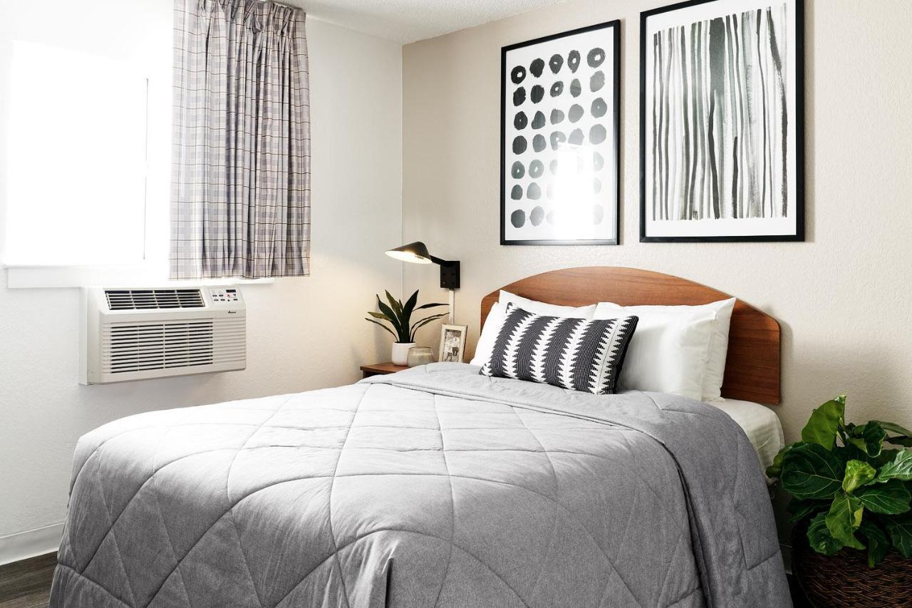 Intown Suites Extended Stay West Palm Beach Fl - Military Trail Rd Buitenkant foto