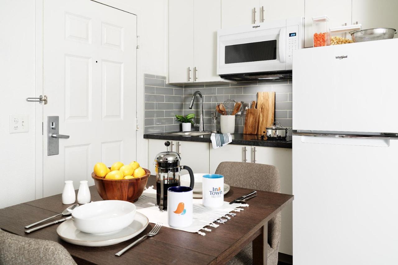 Intown Suites Extended Stay West Palm Beach Fl - Military Trail Rd Buitenkant foto