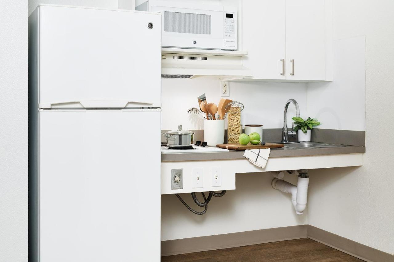Intown Suites Extended Stay West Palm Beach Fl - Military Trail Rd Buitenkant foto